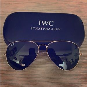 Traditional Ray-Ban Aviators